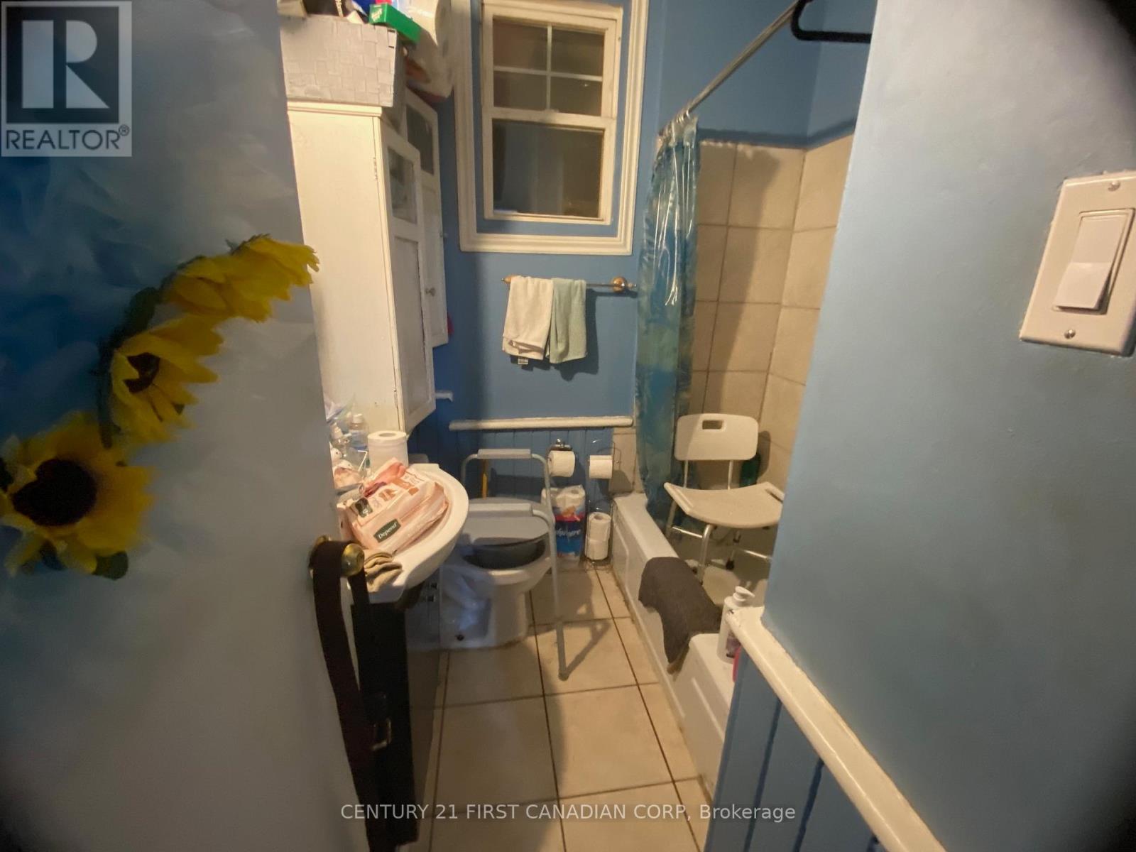 92 Rectory Street, London East, Ontario  N5Z 1Z8 - Photo 11 - X12999786