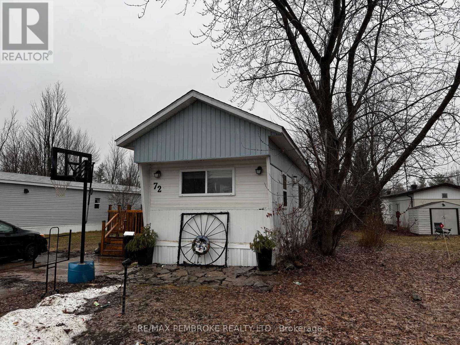 72 PINEHURST ESTATES, Petawawa, Ontario