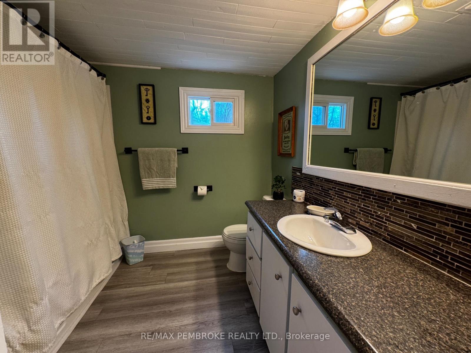 72 Pinehurst Estates, Petawawa, Ontario  K8H 2H2 - Photo 10 - X12999770