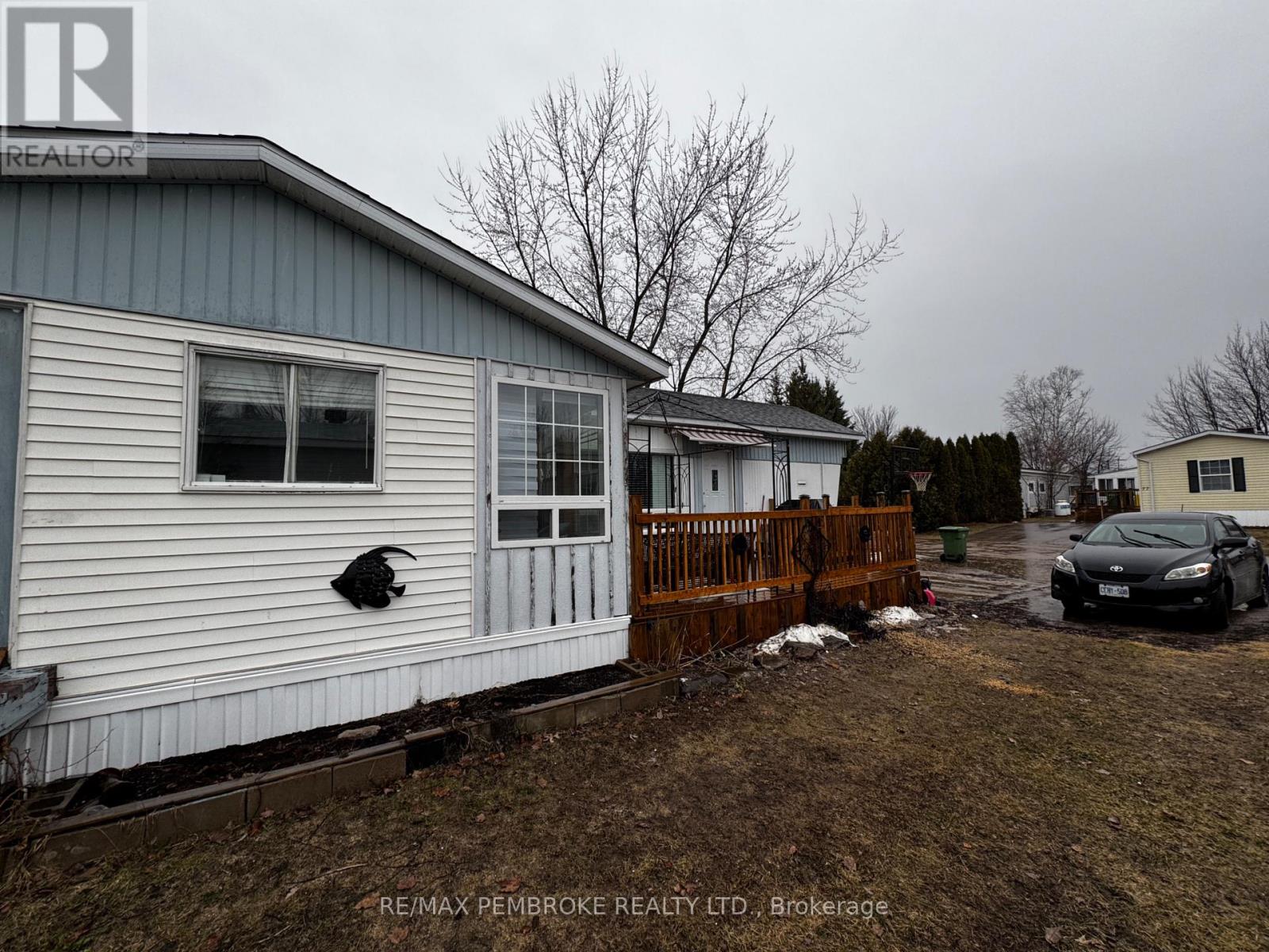 72 Pinehurst Estates, Petawawa, Ontario  K8H 2H2 - Photo 12 - X12999770