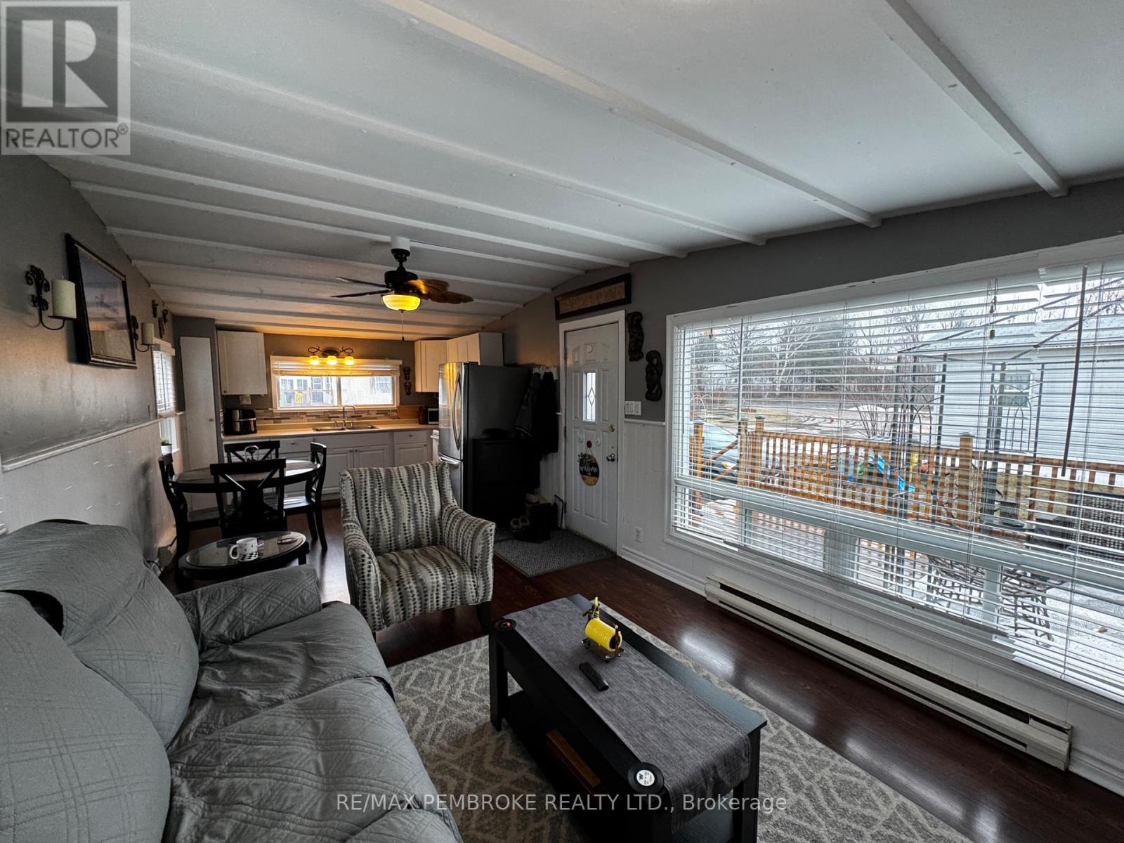 72 Pinehurst Estates, Petawawa, Ontario  K8H 2H2 - Photo 4 - X12999770