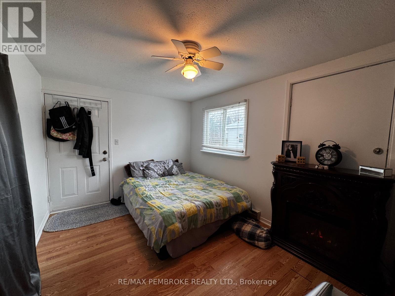 72 Pinehurst Estates, Petawawa, Ontario  K8H 2H2 - Photo 9 - X12999770