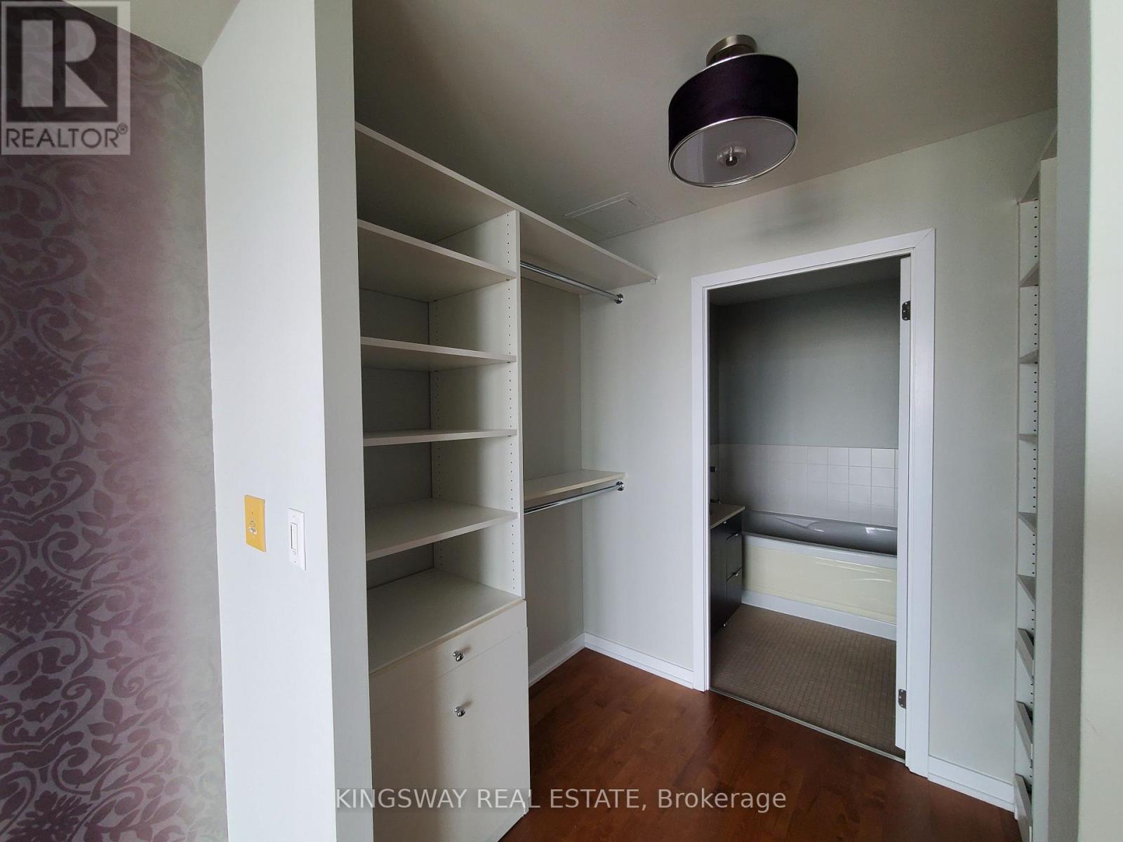 3403 - 33 Lombard Street, Toronto, Ontario  M5C 3H8 - Photo 18 - C12999772