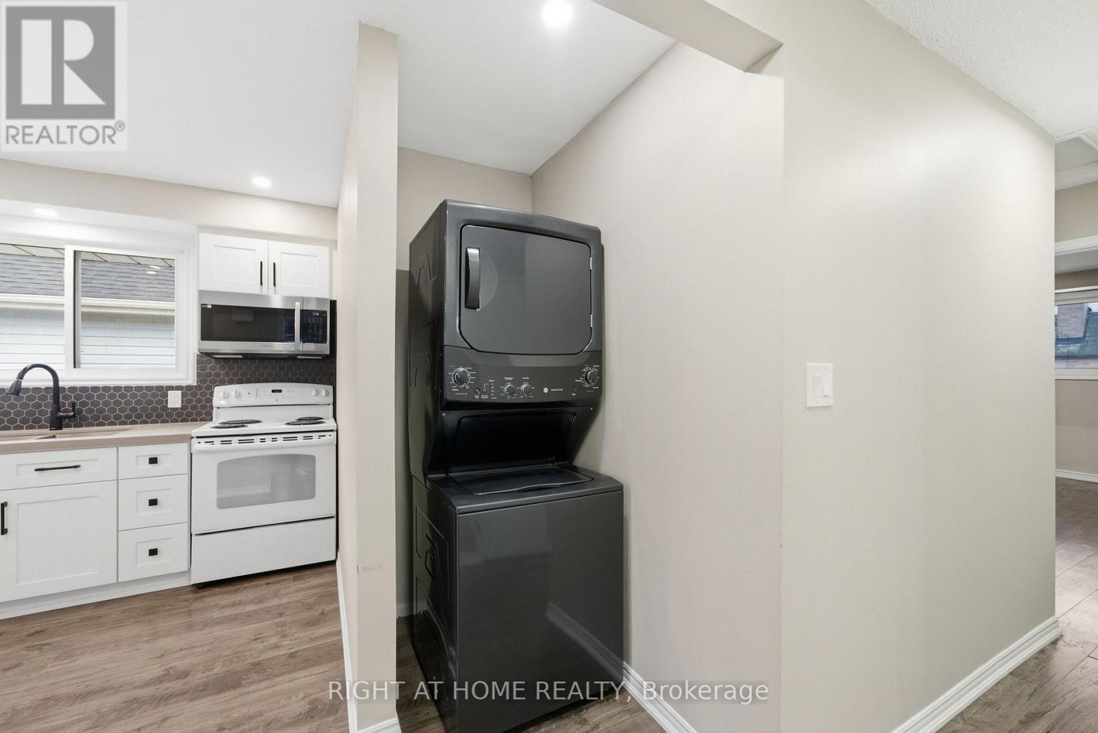 1418 Simcoe Street N, Oshawa, Ontario  L1G 4X6 - Photo 5 - E12999748