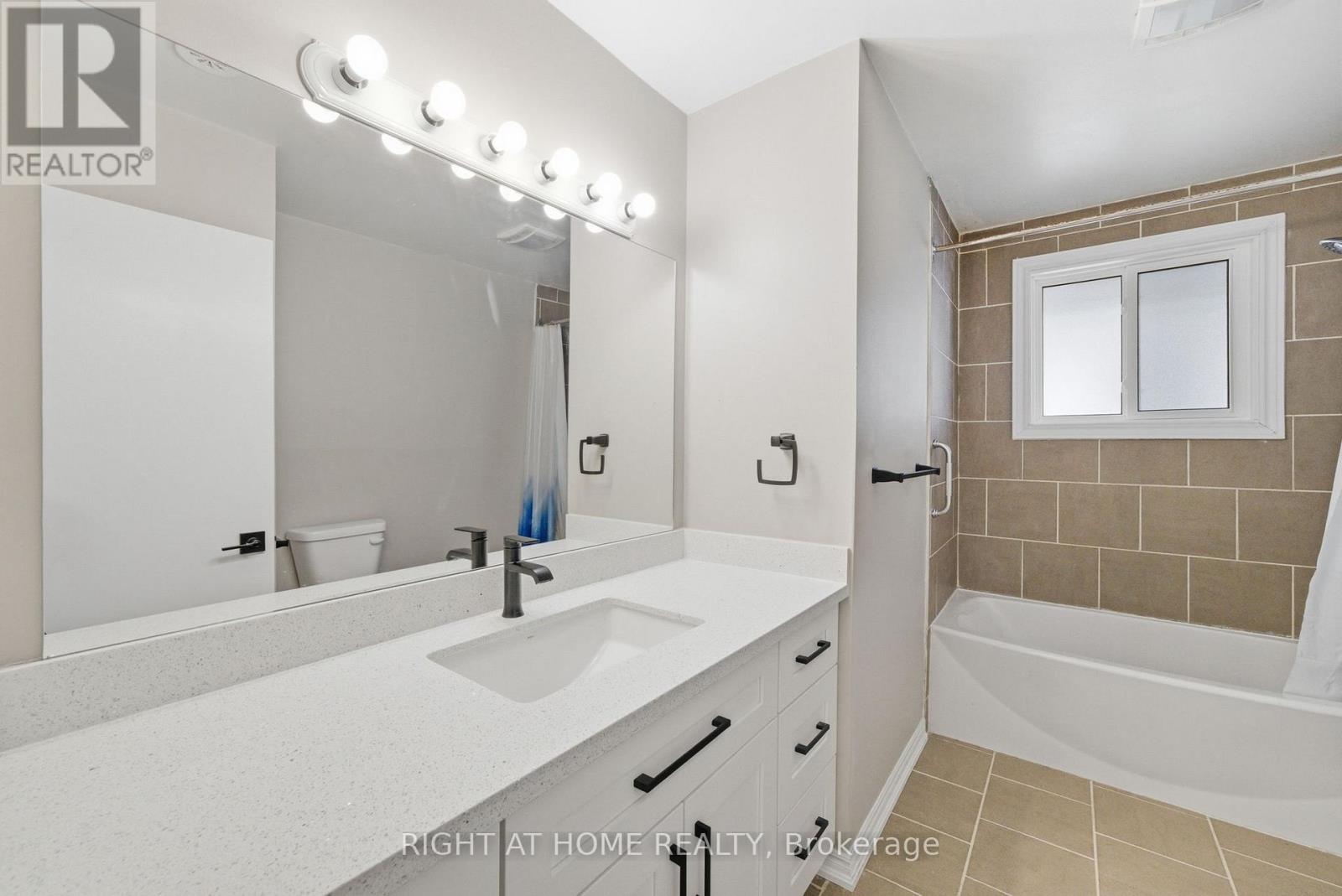 1418 Simcoe Street N, Oshawa, Ontario  L1G 4X6 - Photo 8 - E12999748