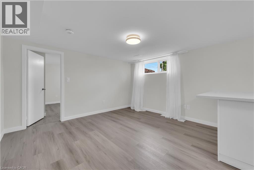 17 Victor Boulevard Unit# B, Hamilton, Ontario  L9A 2V3 - Photo 6 - 40820205