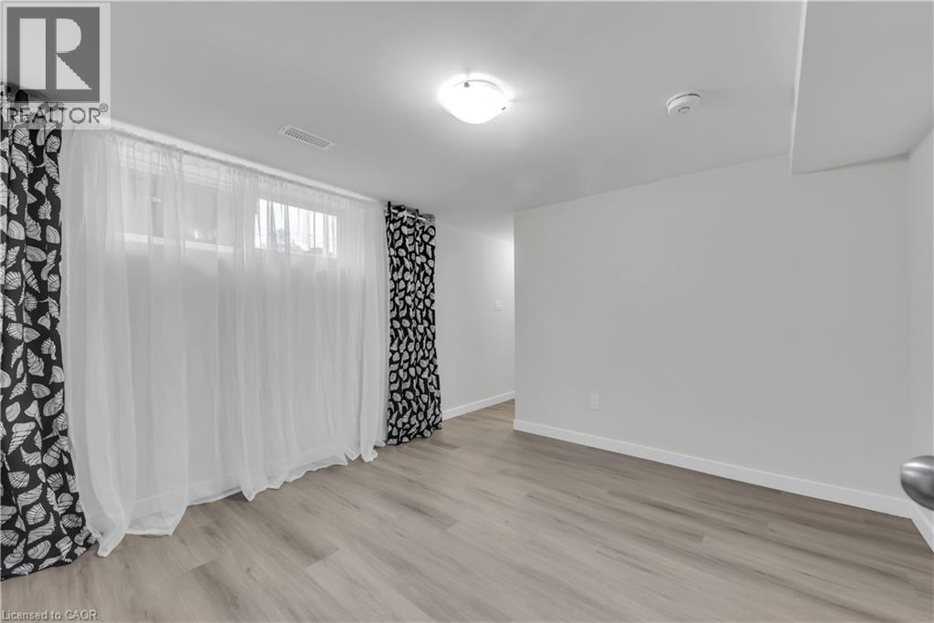 17 Victor Boulevard Unit# B, Hamilton, Ontario  L9A 2V3 - Photo 14 - 40820205