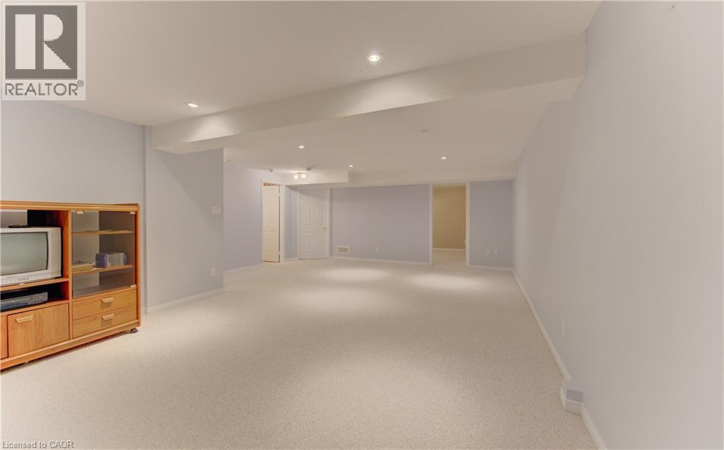 74 Autumn Ridge Trail Unit# 33, Kitchener, Ontario  N2P 2M5 - Photo 26 - 40817706