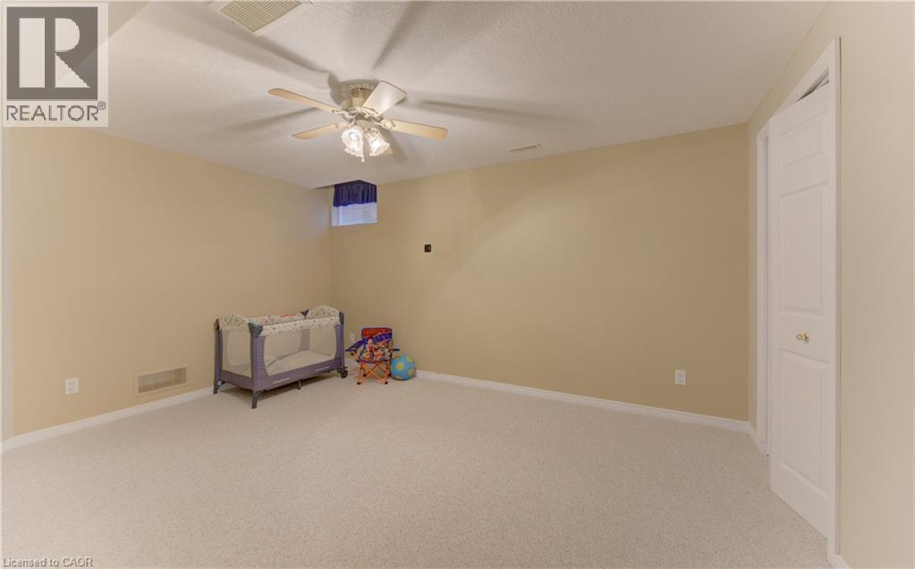 74 Autumn Ridge Trail Unit# 33, Kitchener, Ontario  N2P 2M5 - Photo 28 - 40817706