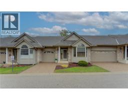 74 AUTUMN RIDGE Trail Unit# 33, Kitchener, Ontario