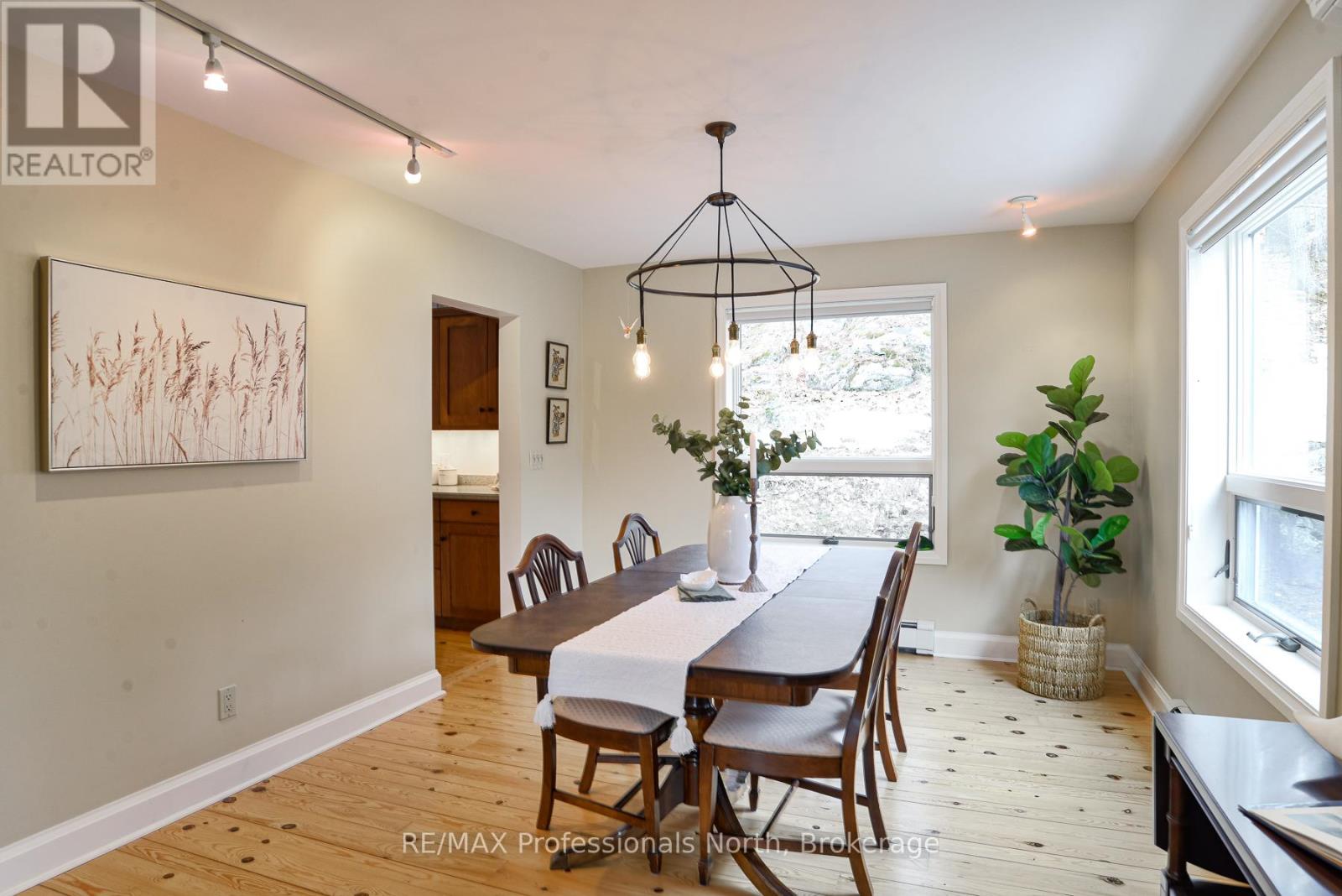 1009-2 Arts Road, Lake Of Bays, Ontario  P0A 1H0 - Photo 10 - X12999746