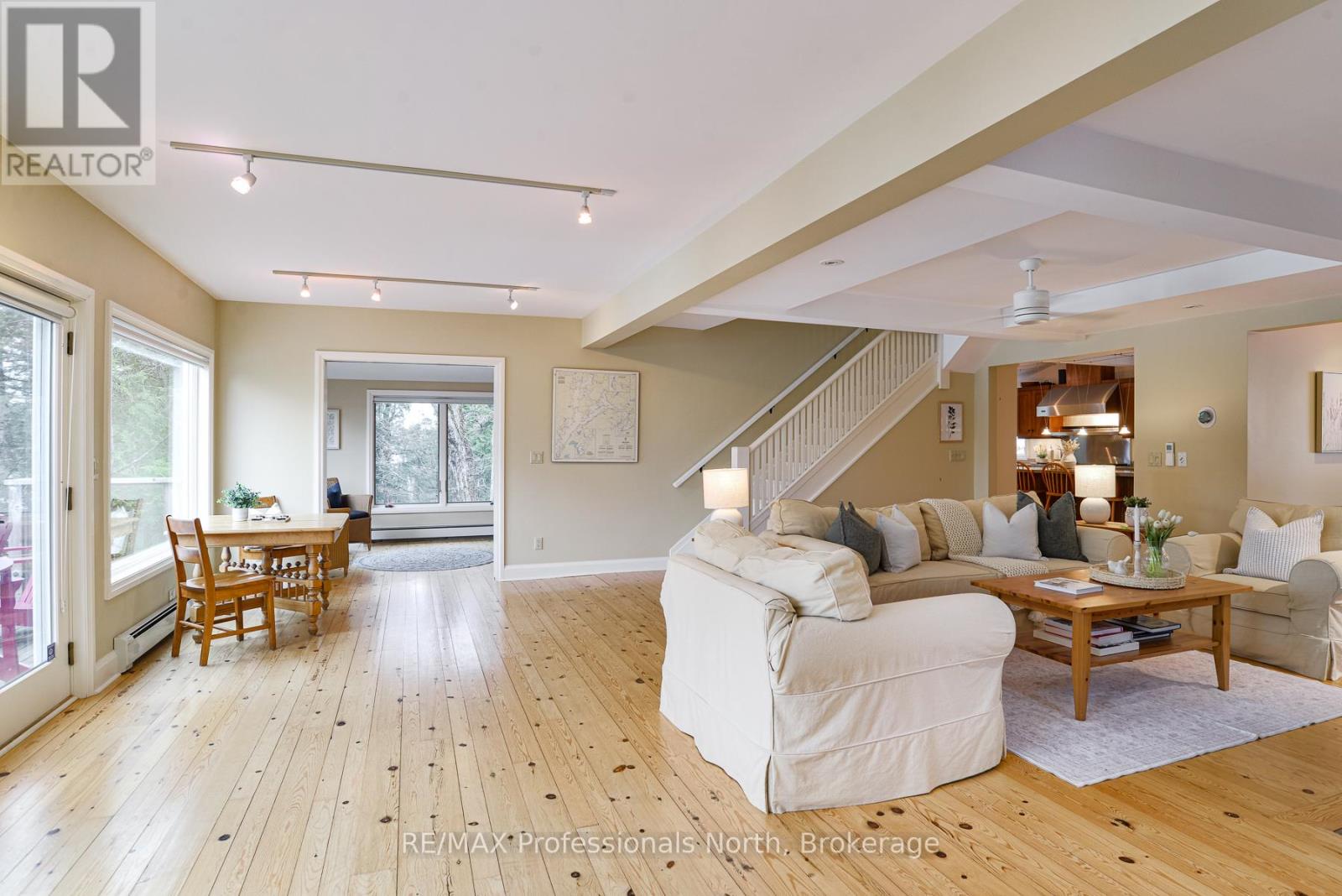 1009-2 Arts Road, Lake Of Bays, Ontario  P0A 1H0 - Photo 7 - X12999746