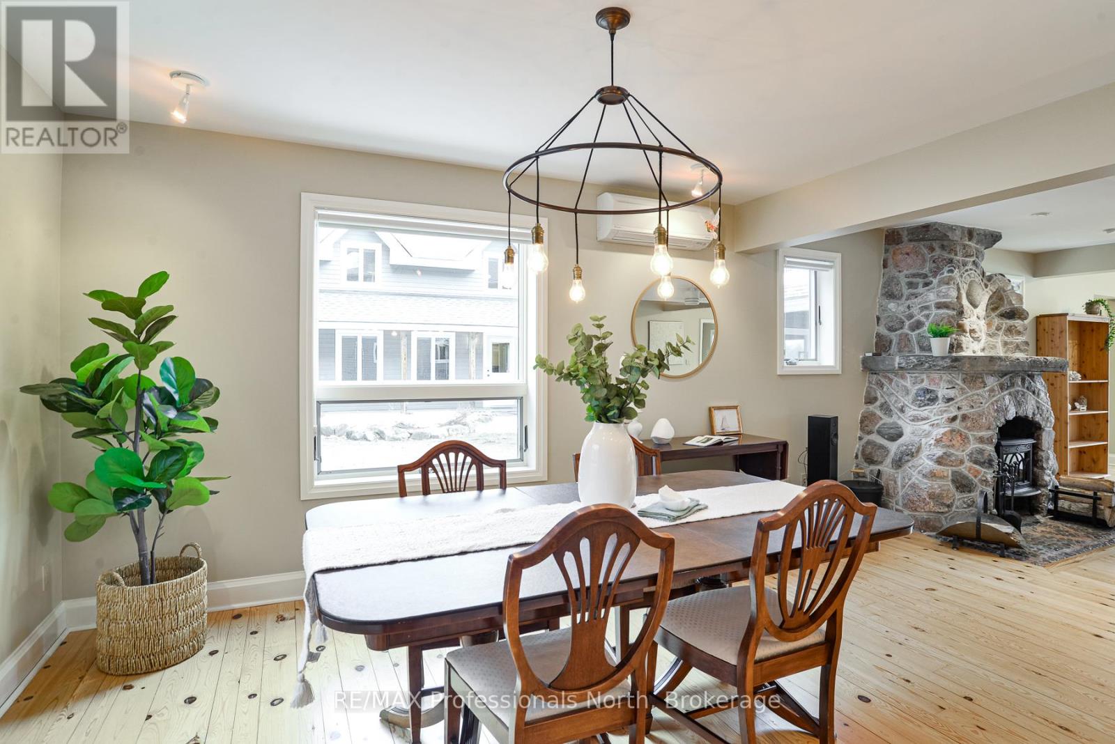 1009-2 Arts Road, Lake Of Bays, Ontario  P0A 1H0 - Photo 9 - X12999746