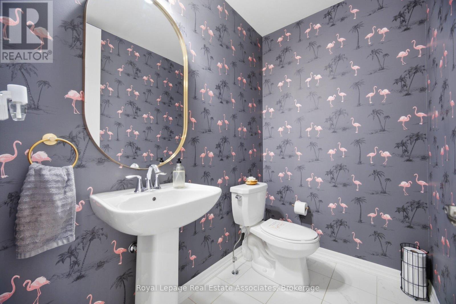 110 Huguenot Road W, Oakville, Ontario  L6H 0J6 - Photo 27 - W12999782