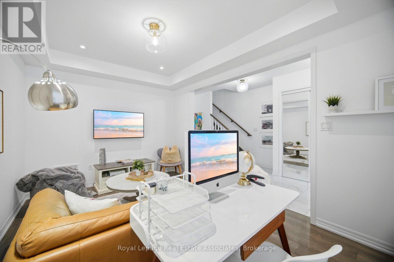 110 Huguenot Road W, Oakville, Ontario  L6H 0J6 - Photo 48 - W12999782