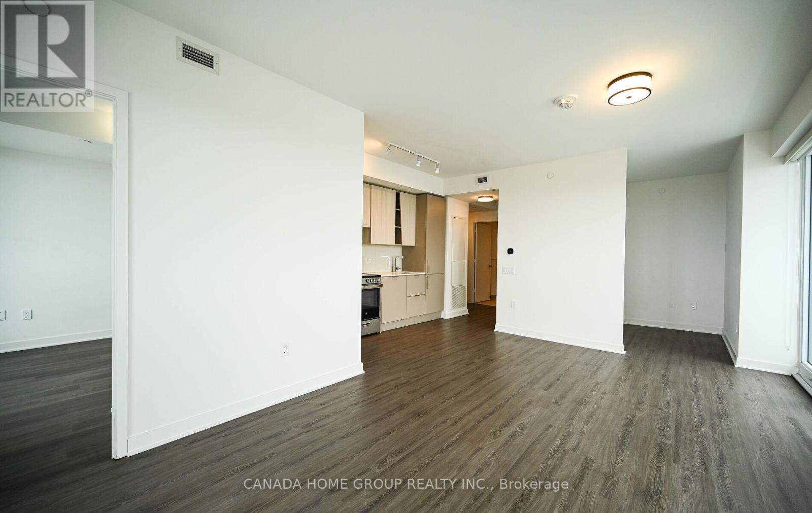 5310 - 3900 Confederation Parkway, Mississauga, Ontario  L5B 0M3 - Photo 11 - W12999784