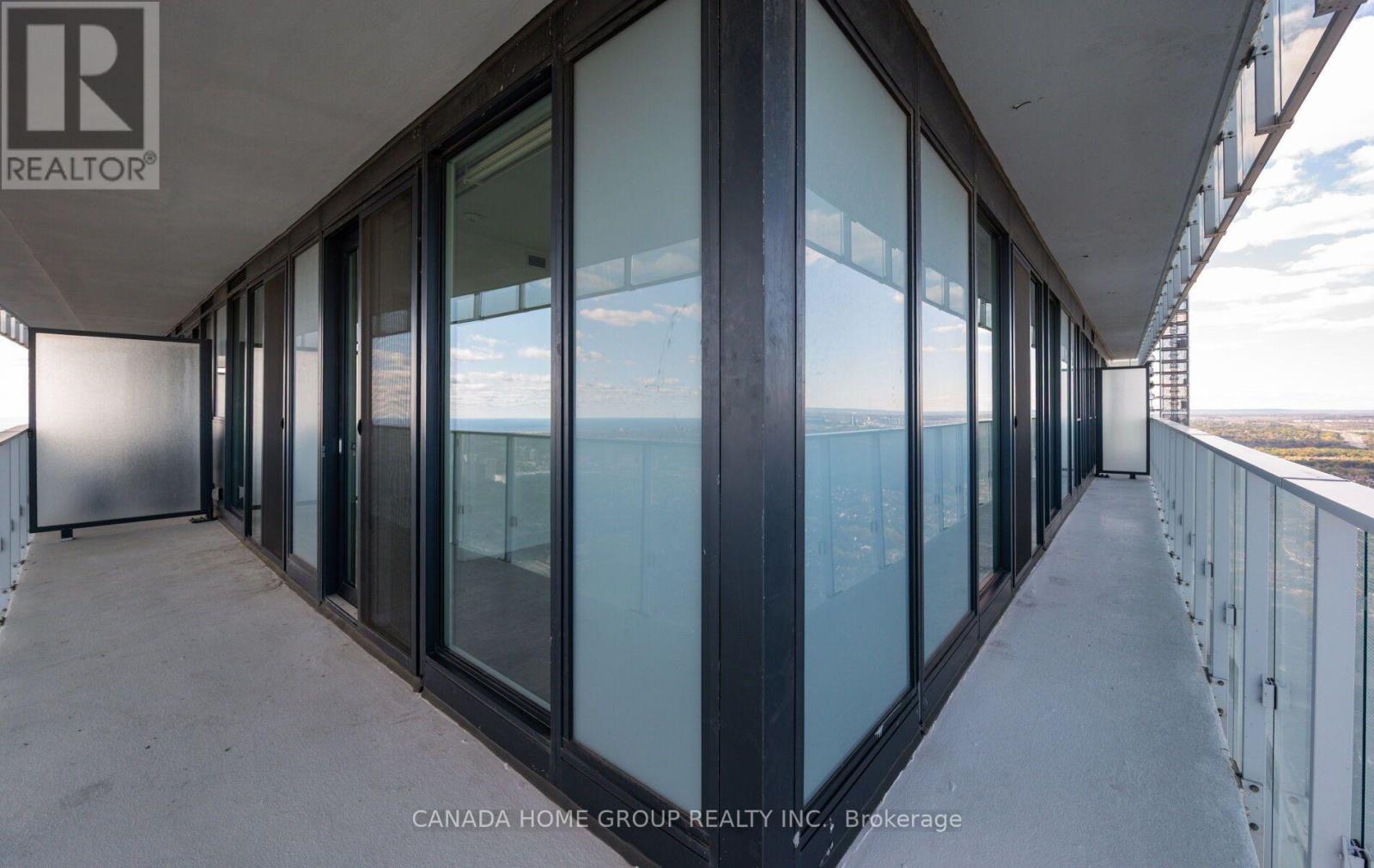 5310 - 3900 Confederation Parkway, Mississauga, Ontario  L5B 0M3 - Photo 25 - W12999784