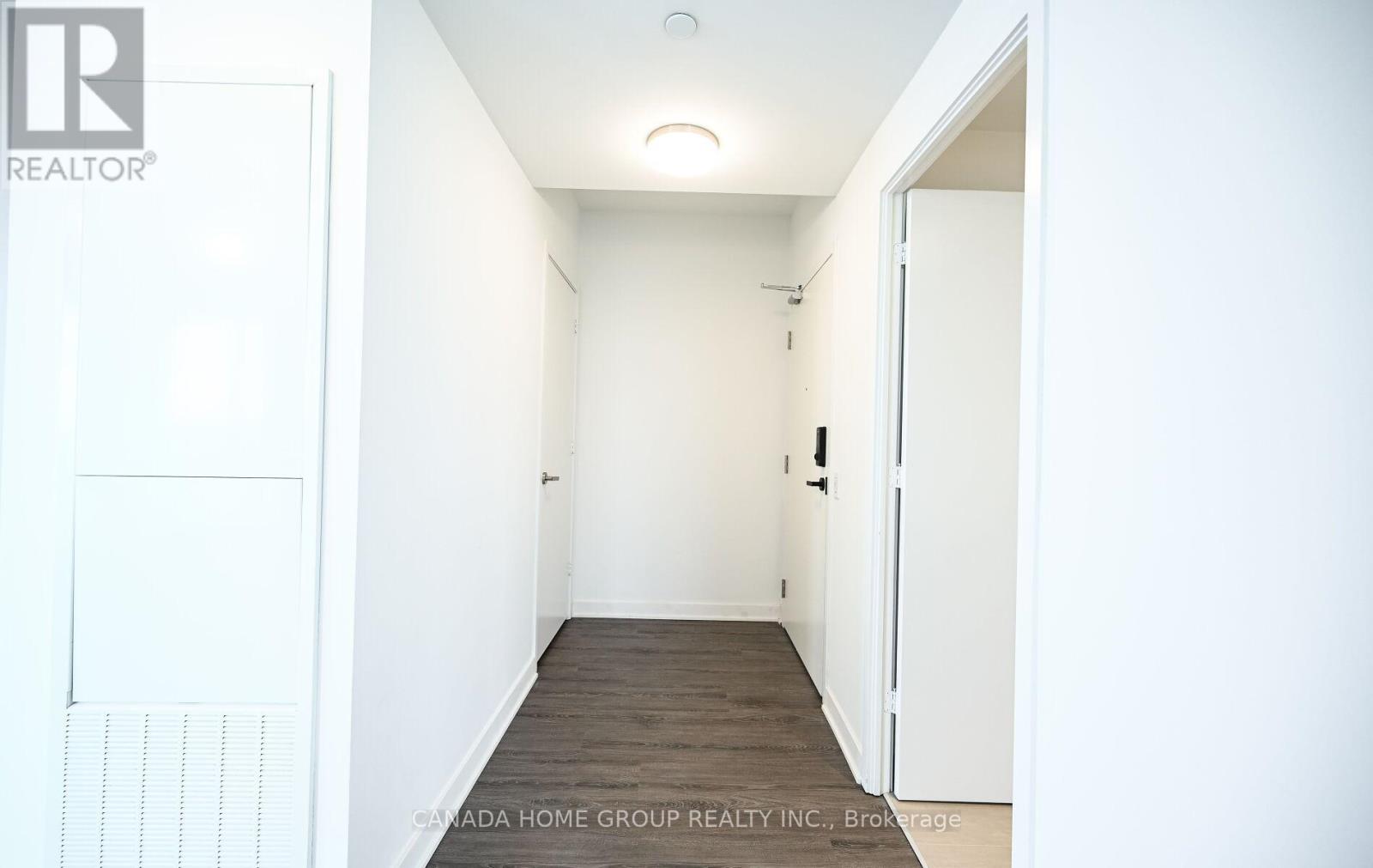 5310 - 3900 Confederation Parkway, Mississauga, Ontario  L5B 0M3 - Photo 5 - W12999784