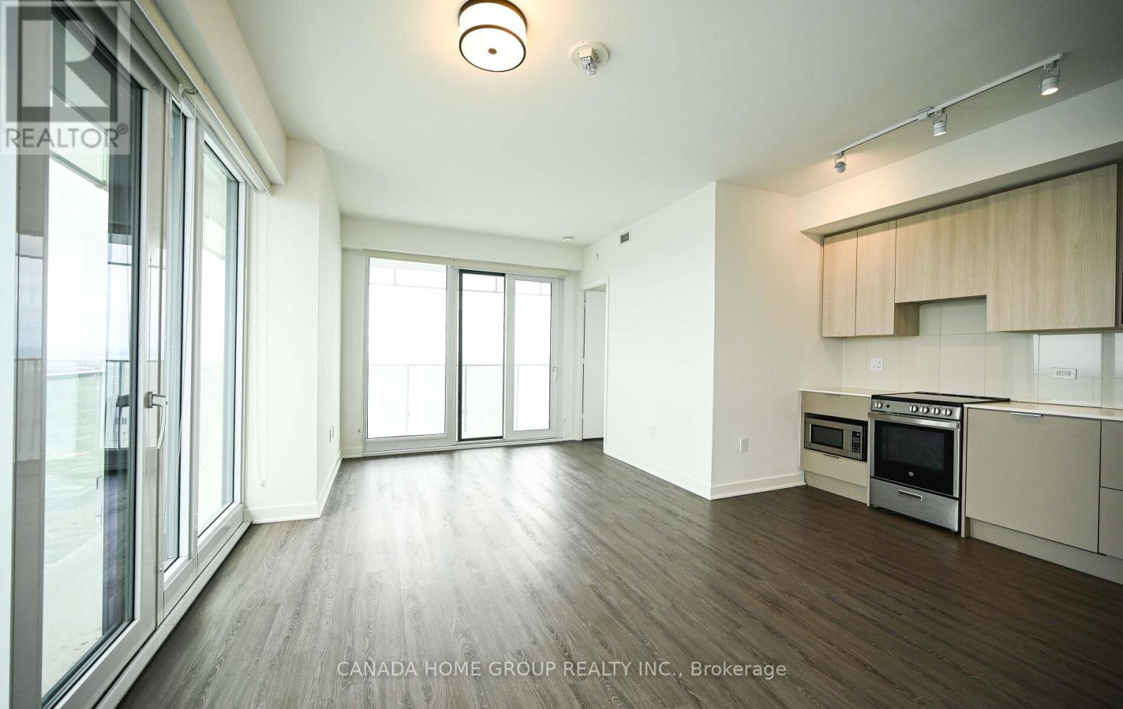 5310 - 3900 Confederation Parkway, Mississauga, Ontario  L5B 0M3 - Photo 9 - W12999784