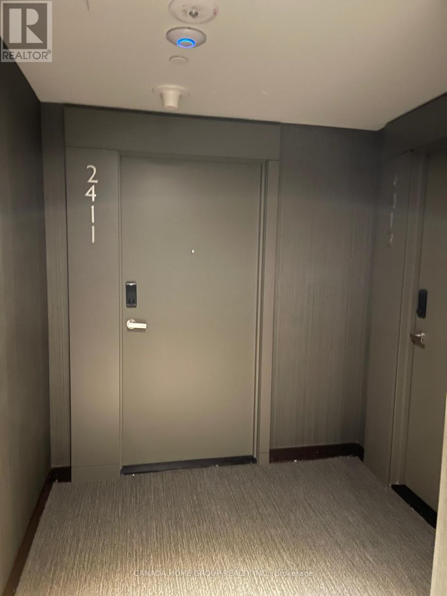 2411 - 448 Burnhamthorpe Road W, Mississauga, Ontario  L5B 0R4 - Photo 3 - W12999794