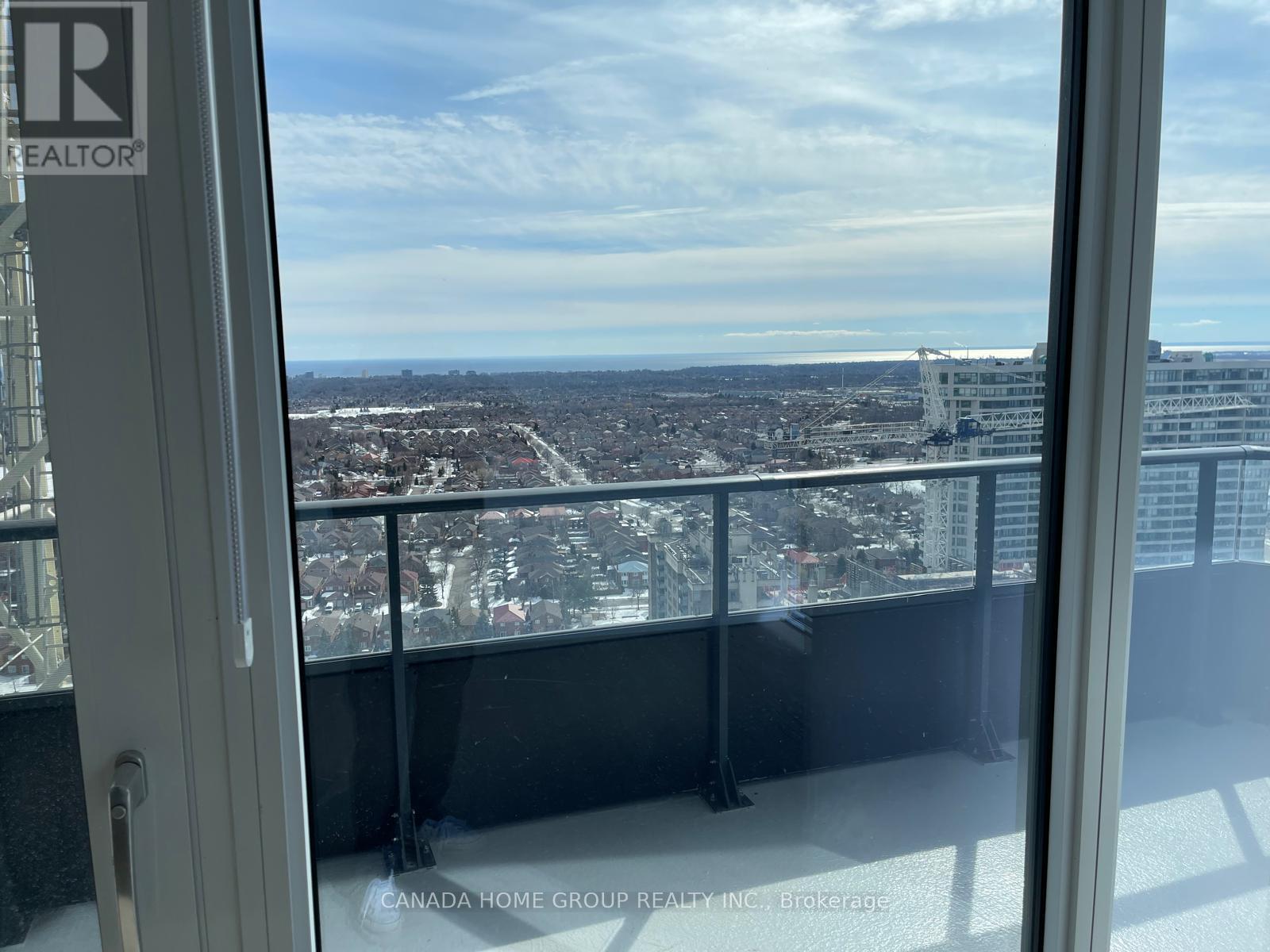 2411 - 448 Burnhamthorpe Road W, Mississauga, Ontario  L5B 0R4 - Photo 7 - W12999794