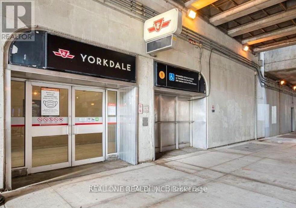 1006 - 160 Flemington Road, Toronto, Ontario  M6A 1N6 - Photo 19 - W12999796