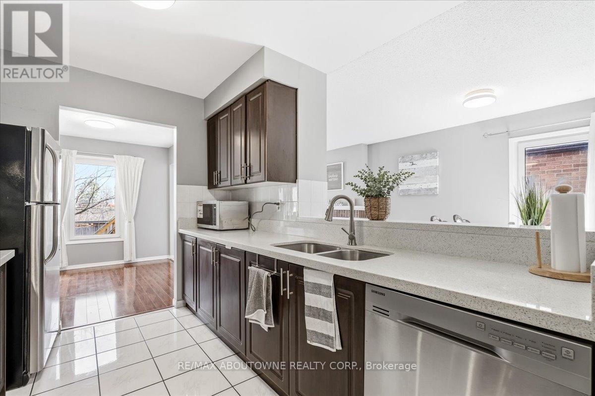 1148 Bridlewood Trail, Oakville, Ontario  L6M 2L2 - Photo 12 - W12999800