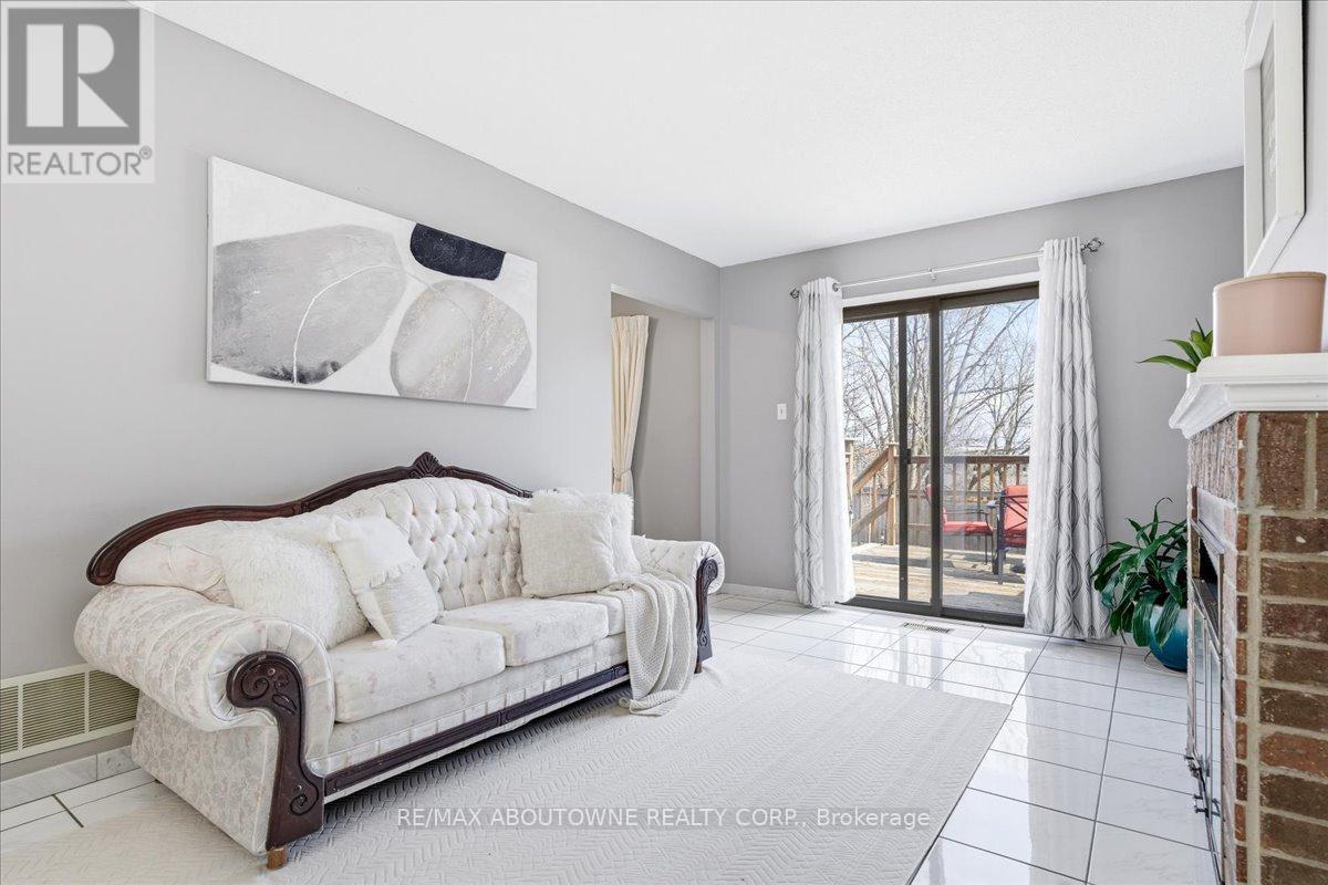 1148 Bridlewood Trail, Oakville, Ontario  L6M 2L2 - Photo 16 - W12999800