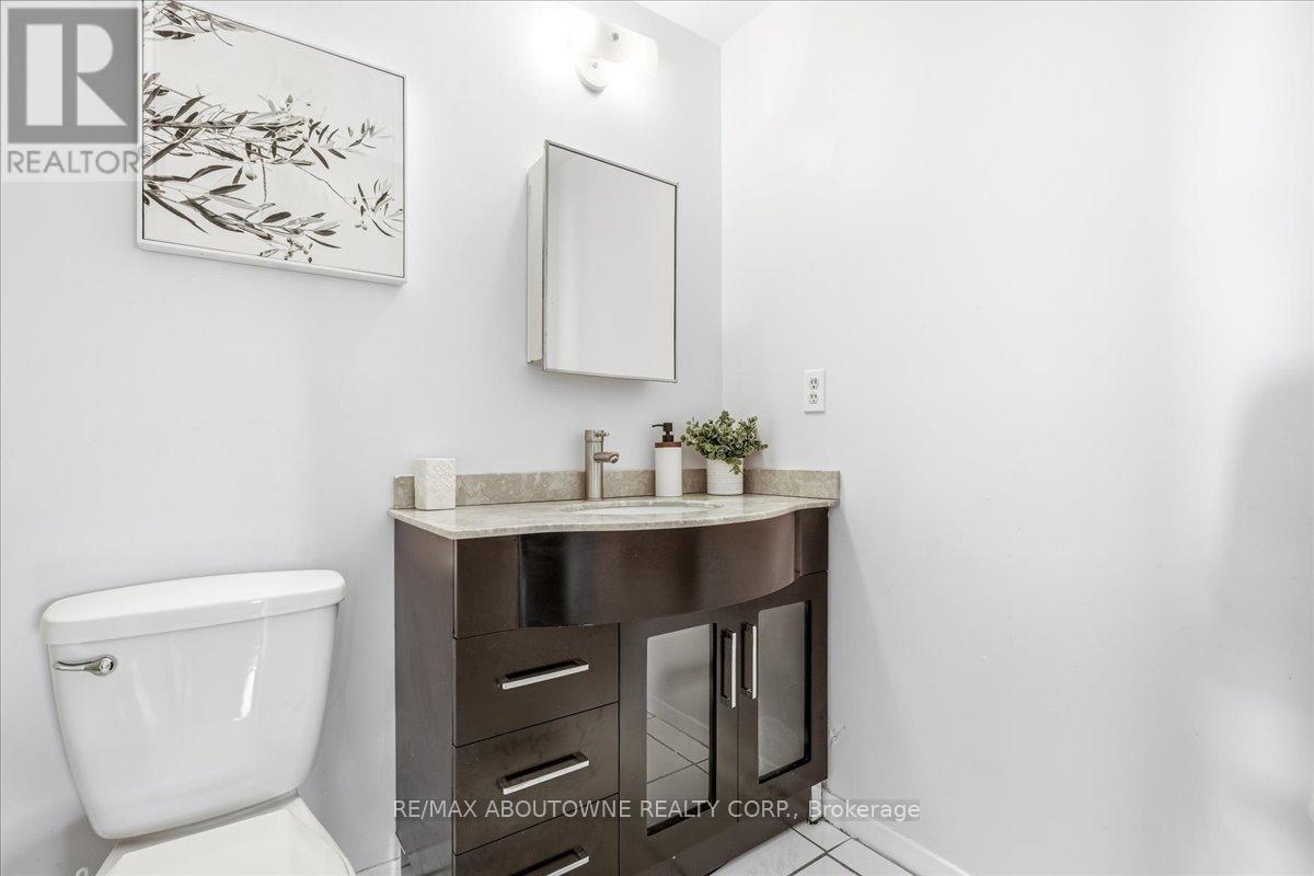 1148 Bridlewood Trail, Oakville, Ontario  L6M 2L2 - Photo 18 - W12999800