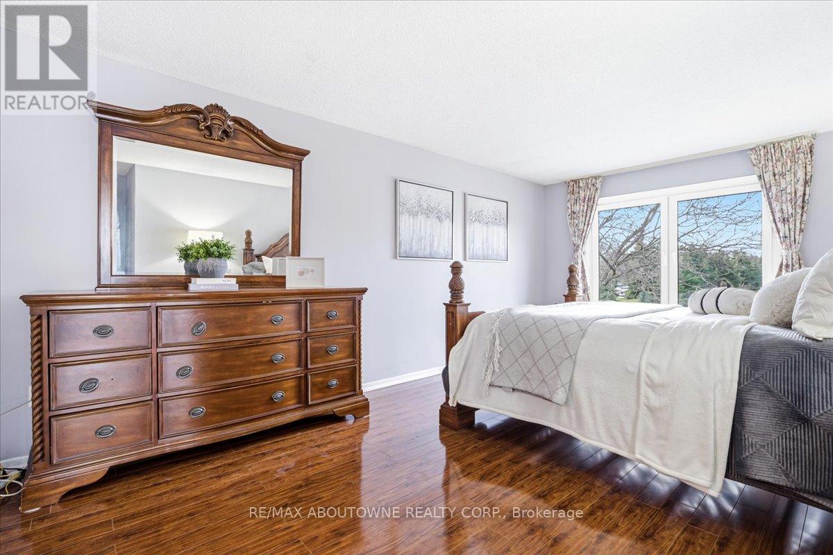 1148 Bridlewood Trail, Oakville, Ontario  L6M 2L2 - Photo 23 - W12999800