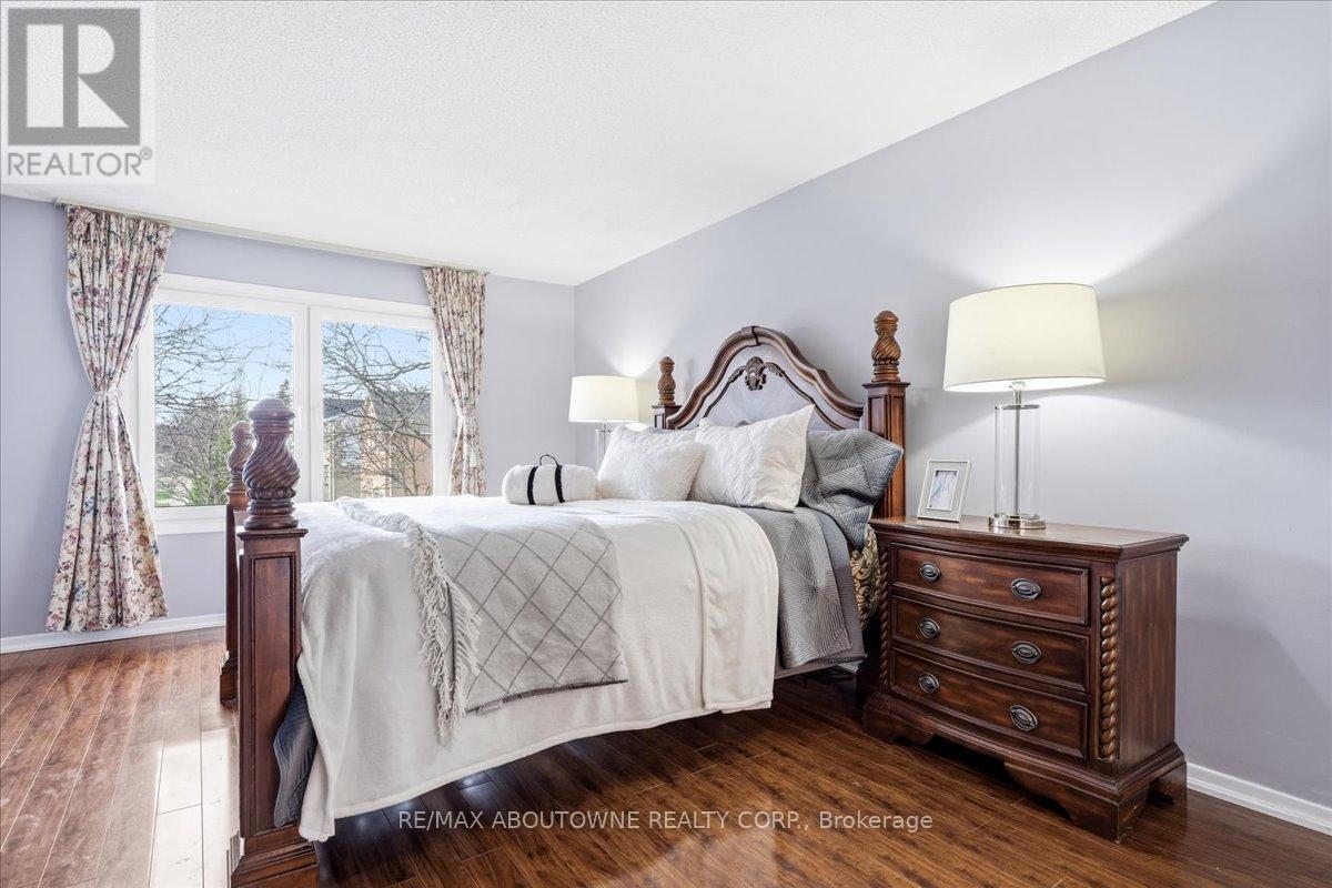 1148 Bridlewood Trail, Oakville, Ontario  L6M 2L2 - Photo 24 - W12999800