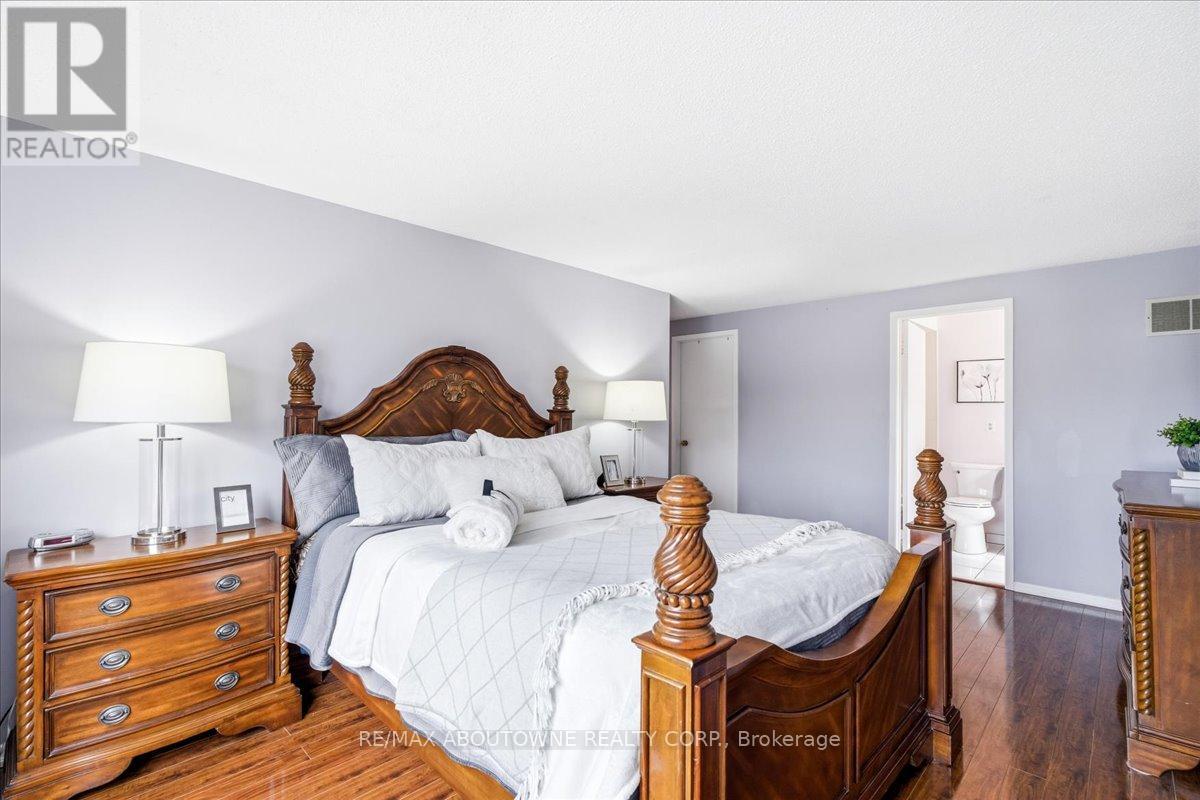 1148 Bridlewood Trail, Oakville, Ontario  L6M 2L2 - Photo 25 - W12999800