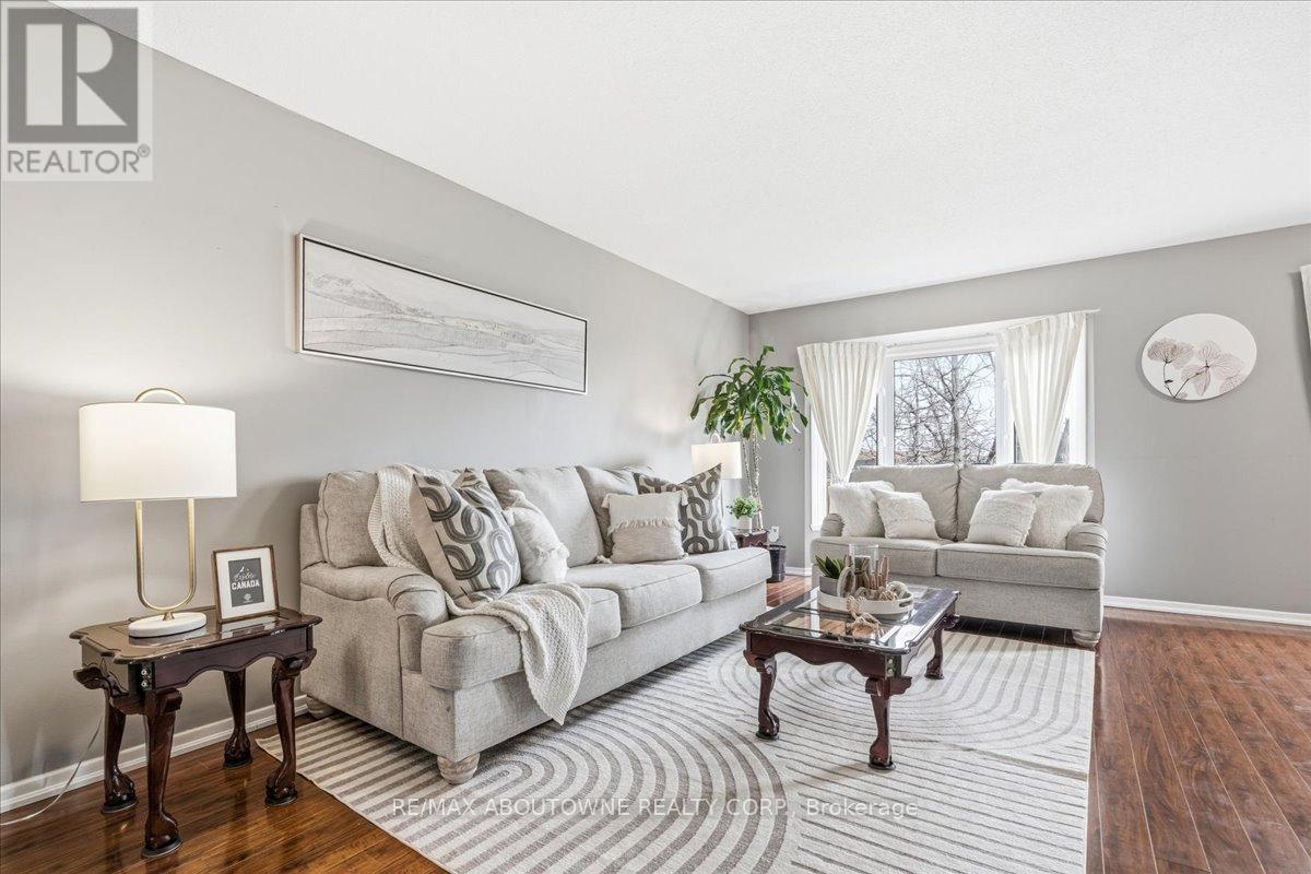 1148 Bridlewood Trail, Oakville, Ontario  L6M 2L2 - Photo 4 - W12999800