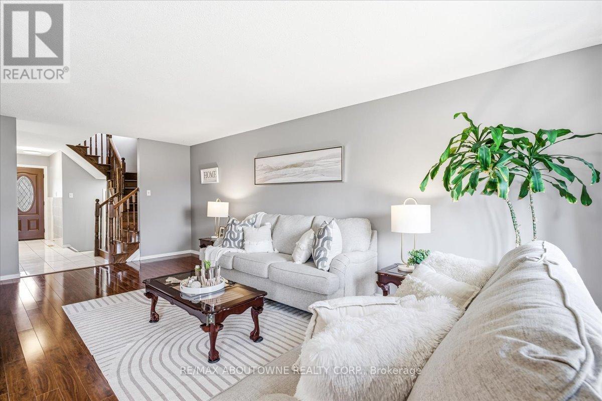 1148 Bridlewood Trail, Oakville, Ontario  L6M 2L2 - Photo 5 - W12999800