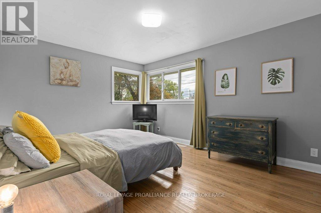 168 Avenue Road, Kingston, Ontario K7M 1C5 - Photo 14 - X12770722