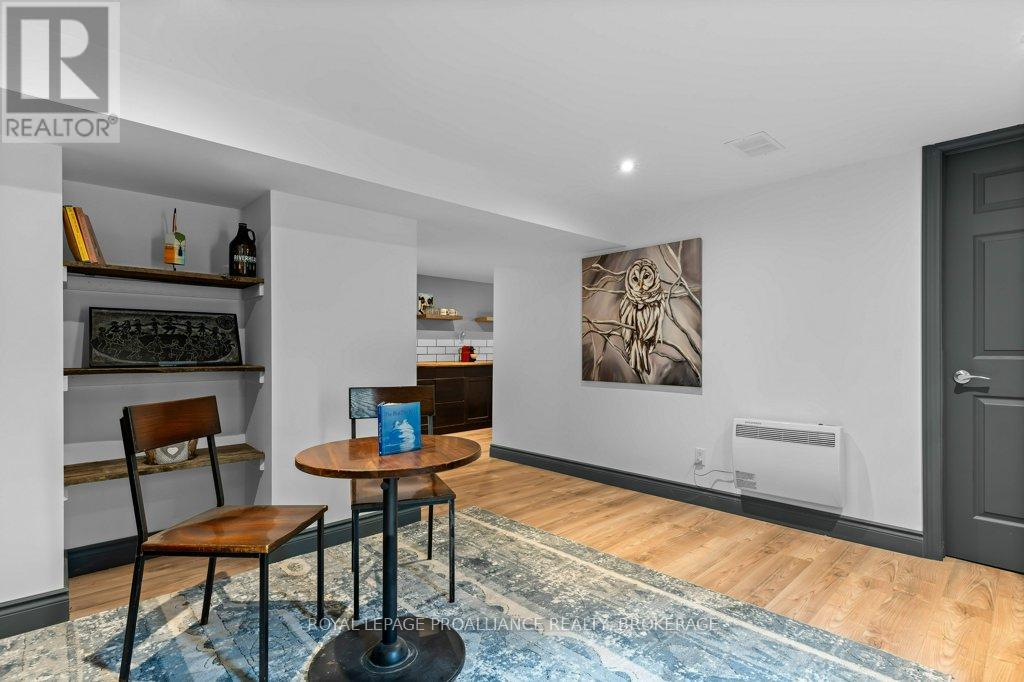 168 Avenue Road, Kingston, Ontario K7M 1C5 - Photo 25 - X12770722