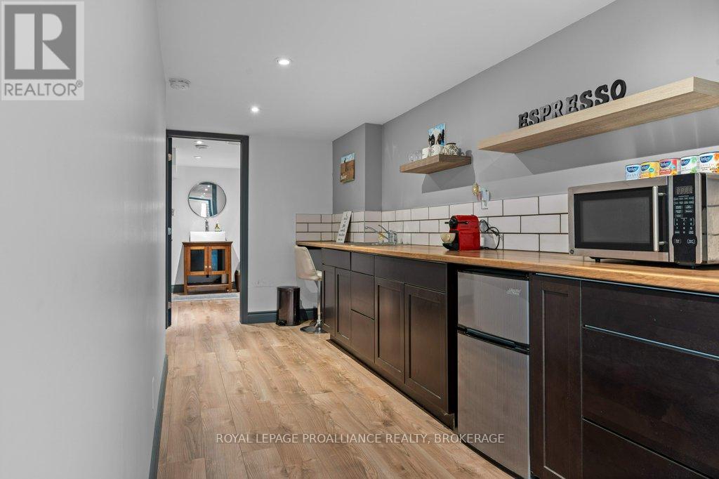 168 Avenue Road, Kingston, Ontario K7M 1C5 - Photo 29 - X12770722