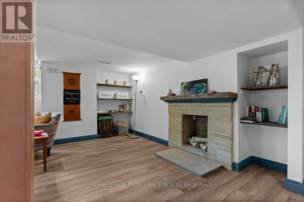 168 Avenue Road, Kingston, Ontario K7M 1C5 - Photo 31 - X12770722