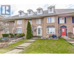 3 WATERFORD CRESCENT, Hamilton, Ontario