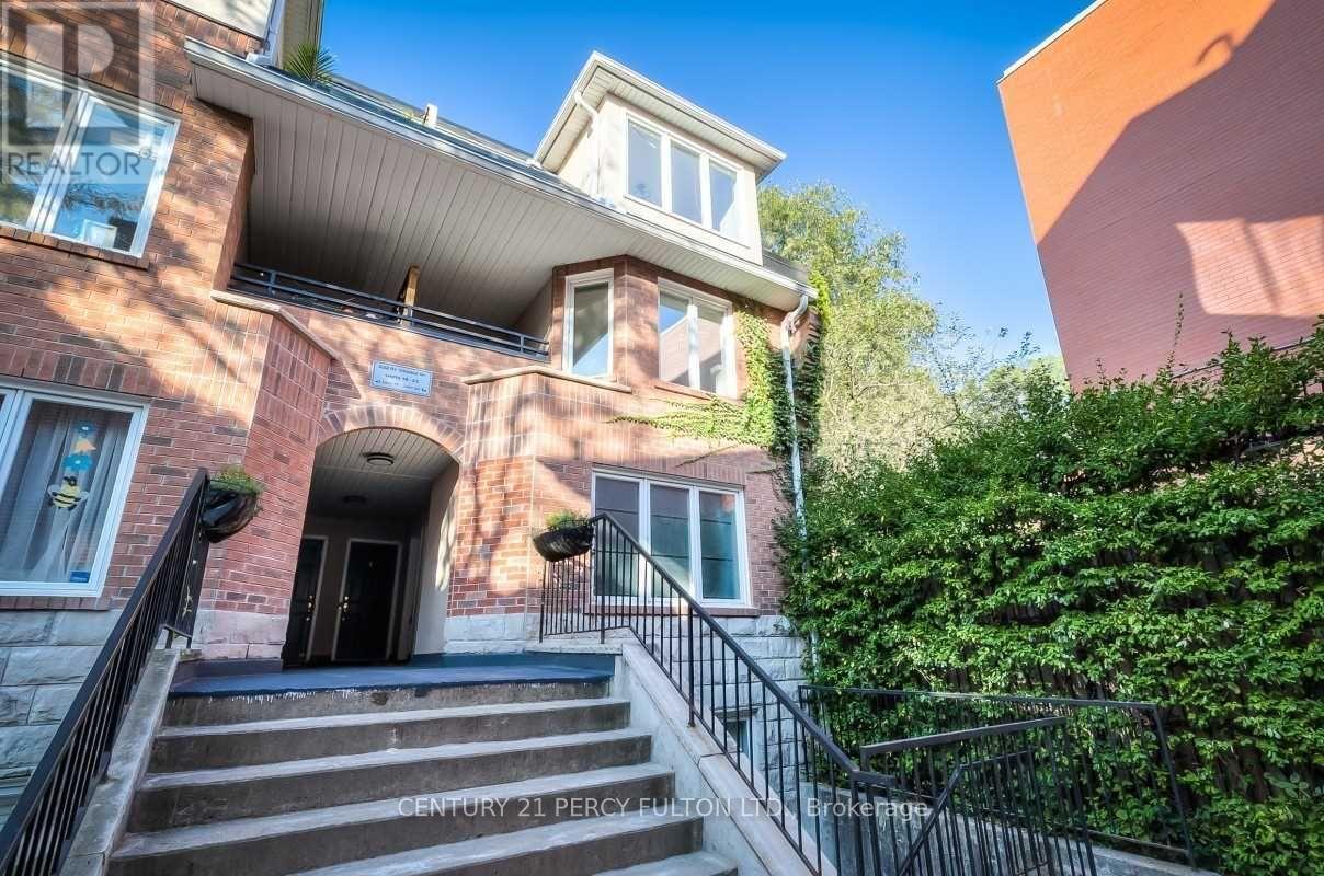 Th22 - 232 St George Street N, Toronto, Ontario  M5R 2N5 - Photo 15 - C12998806