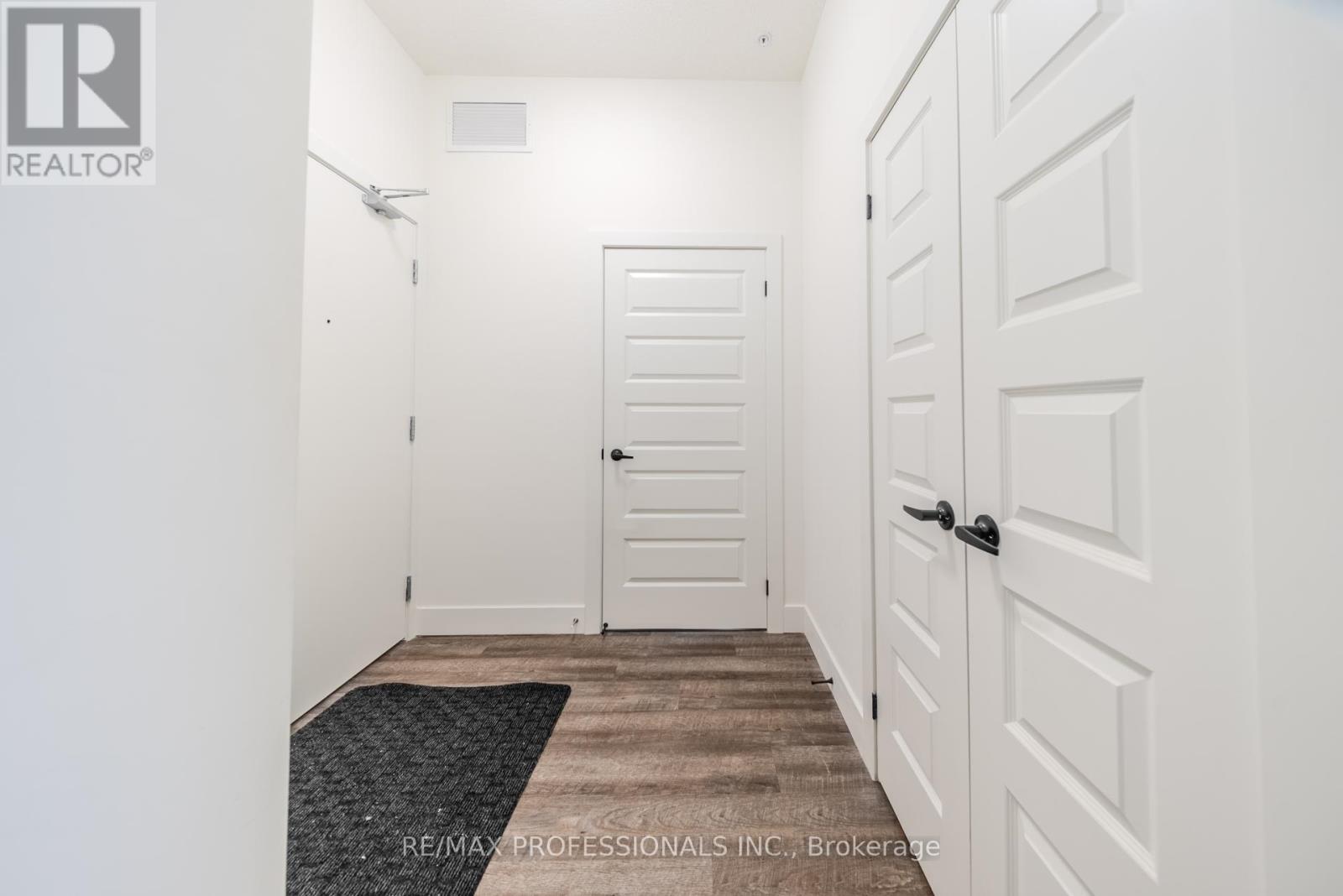 109 - 107 Roger Street, Waterloo, Ontario  N2J 0G3 - Photo 15 - X12863154