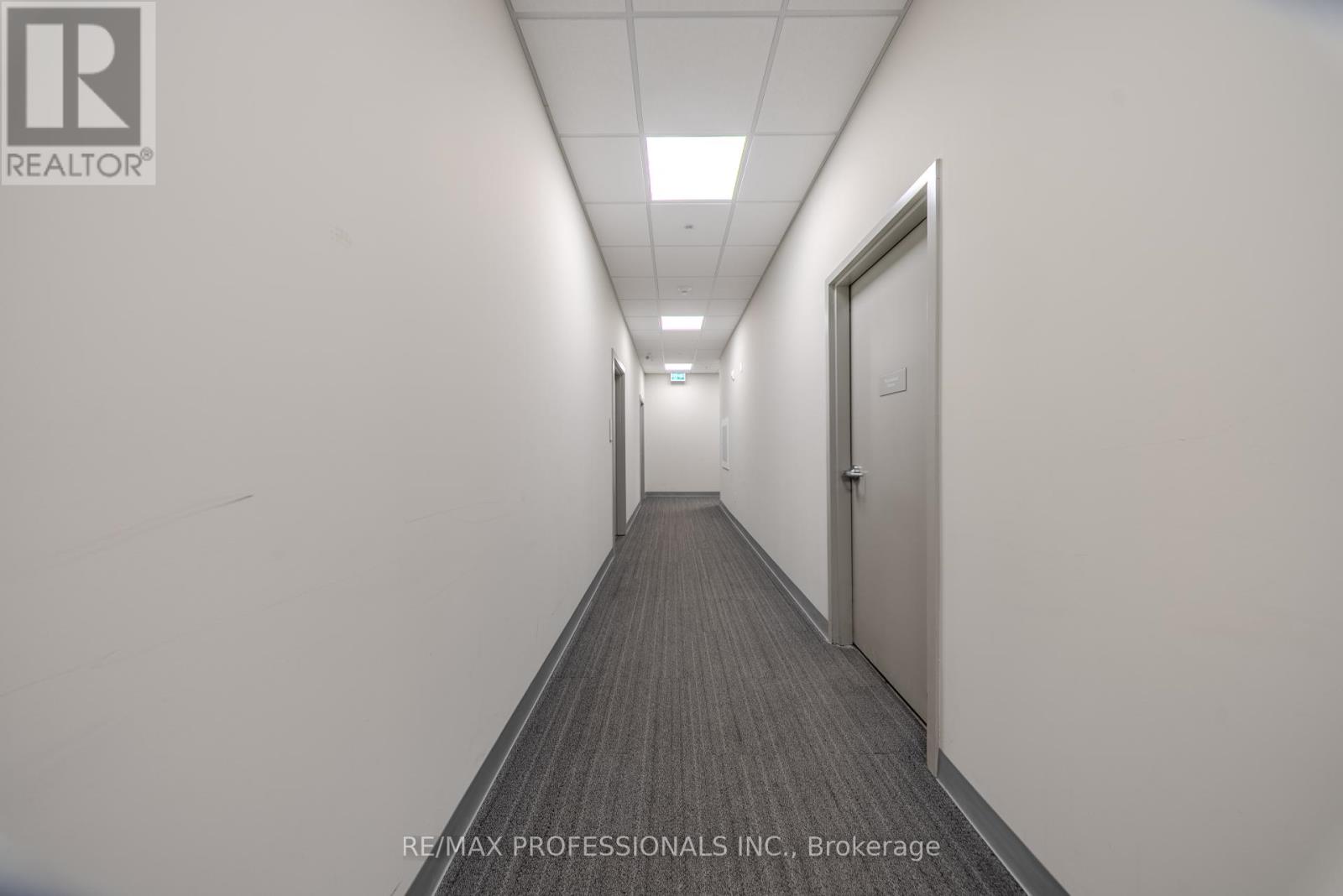 109 - 107 Roger Street, Waterloo, Ontario  N2J 0G3 - Photo 11 - X12863154