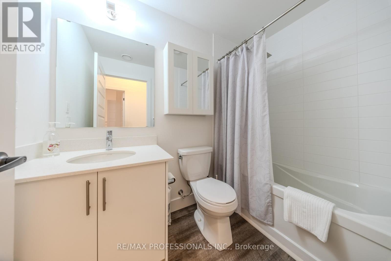 109 - 107 Roger Street, Waterloo, Ontario  N2J 0G3 - Photo 19 - X12863154