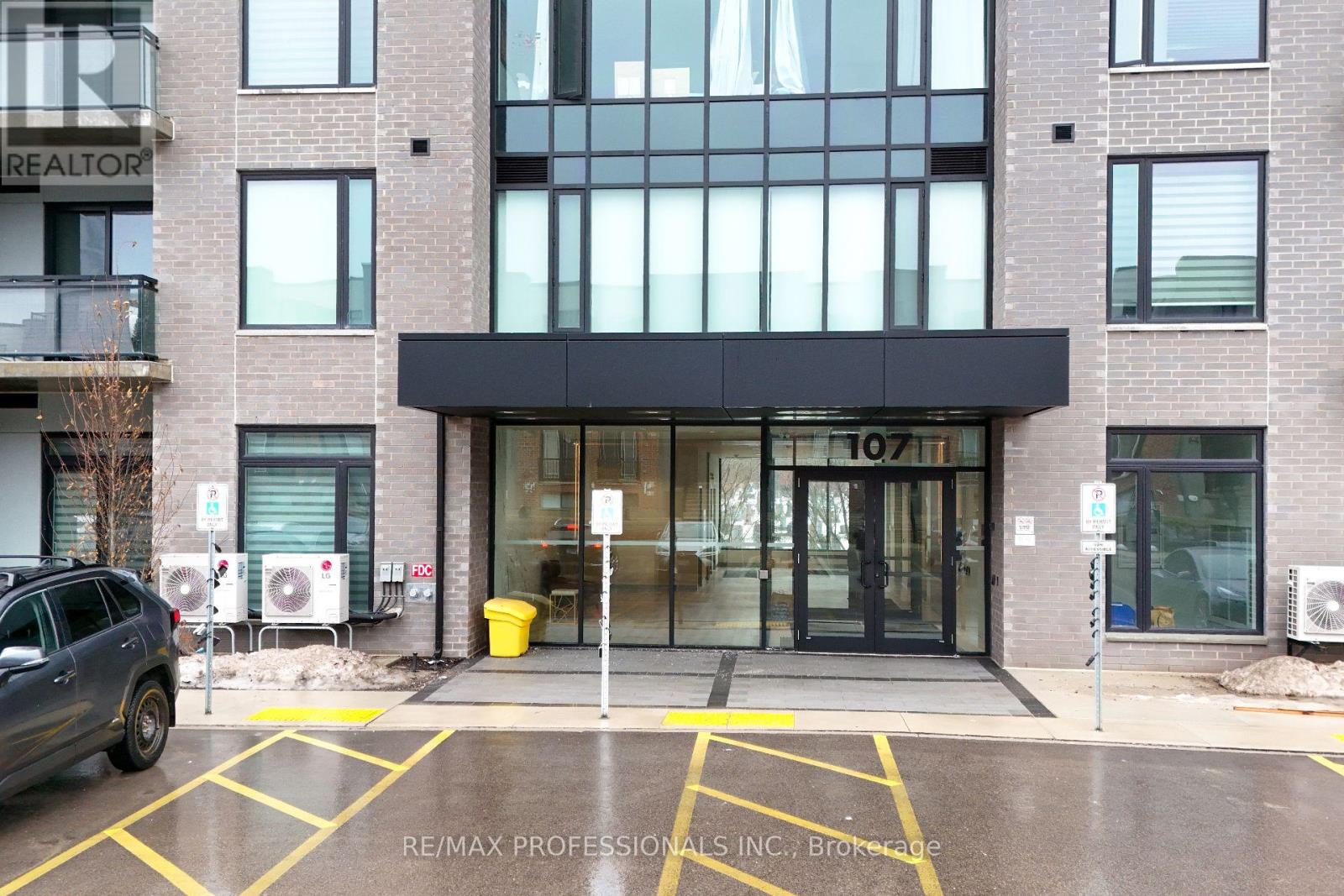 109 - 107 Roger Street, Waterloo, Ontario  N2J 0G3 - Photo 4 - X12863154