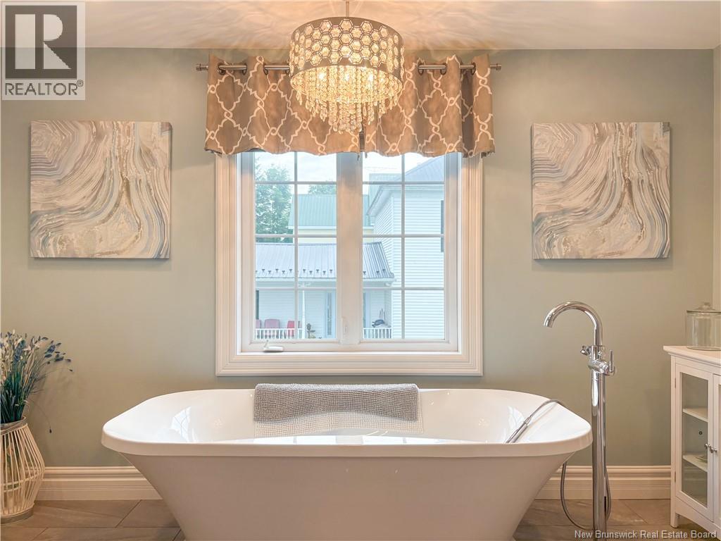 21 Hillcrest Avenue, Hartland, New Brunswick  E7P 1M7 - Photo 37 - NB133289