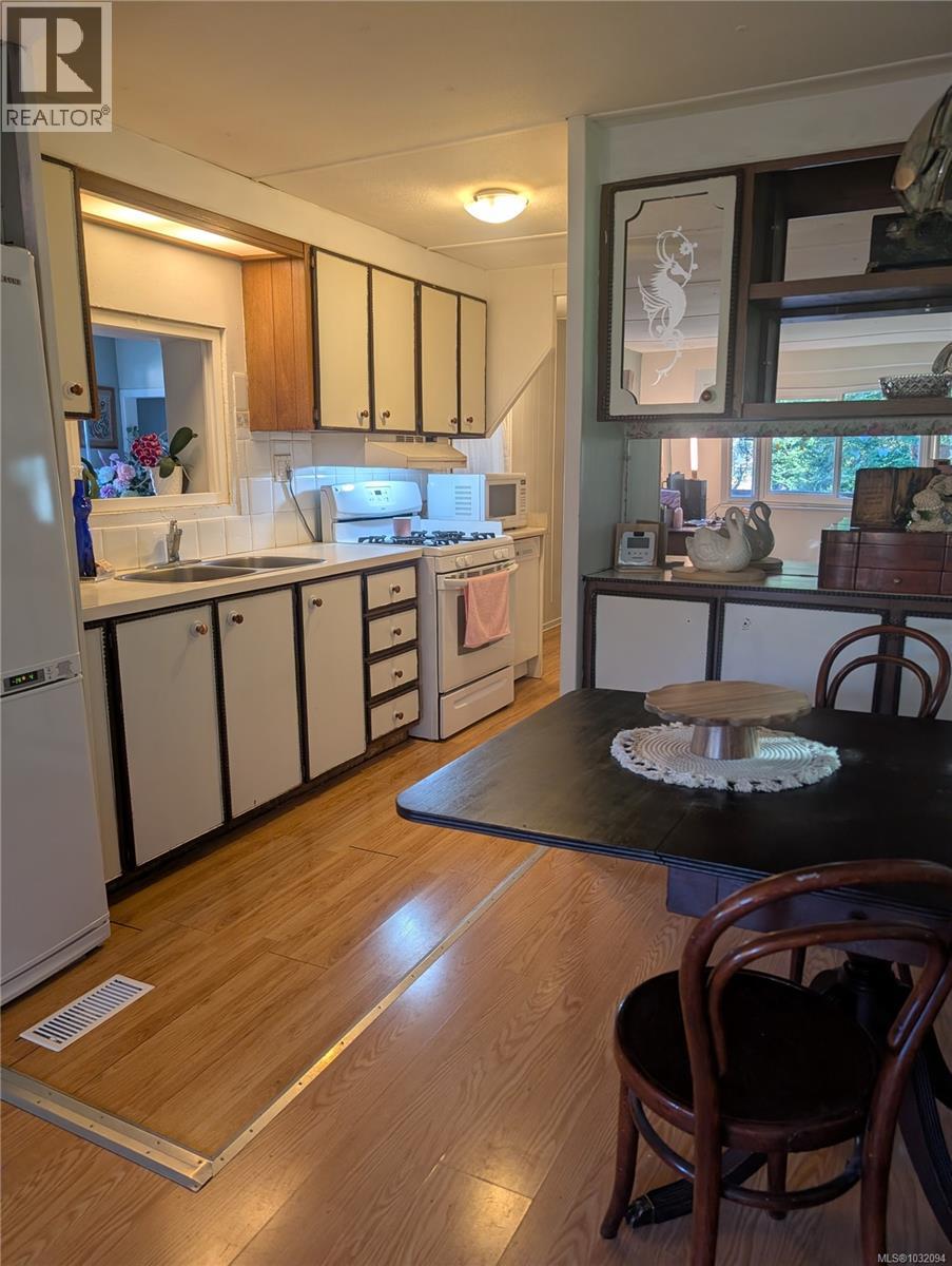 1430 Phye Pl, Sayward, British Columbia  V0N 1R0 - Photo 10 - 1032094