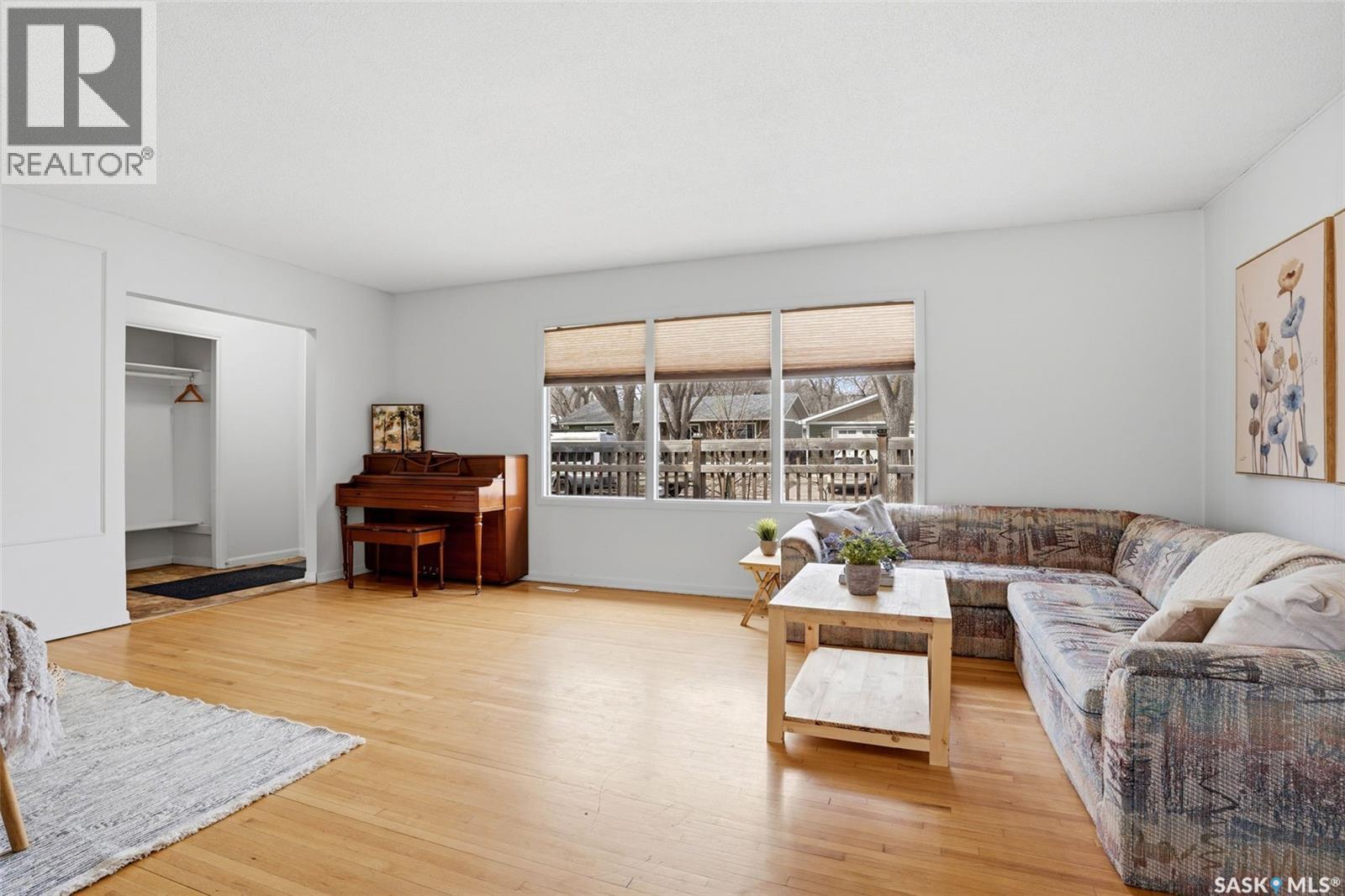 25 Knowles Crescent, Regina, Saskatchewan  S4S 4N9 - Photo 7 - SK032701