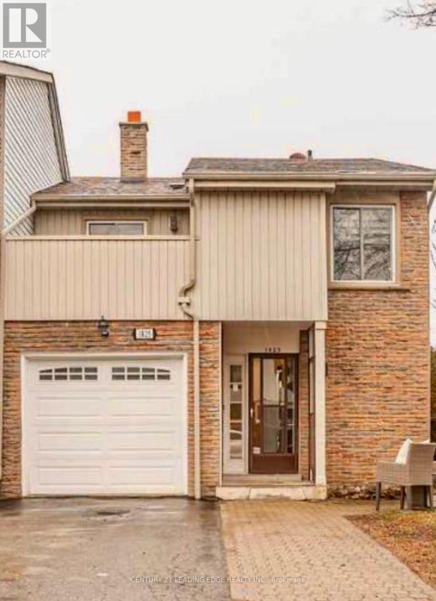 1825 LISTOWELL CRESCENT, Pickering, Ontario