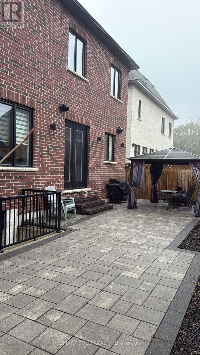 20 Dunn Drive, Richmond Hill, Ontario  L4E 3H8 - Photo 38 - N12999368