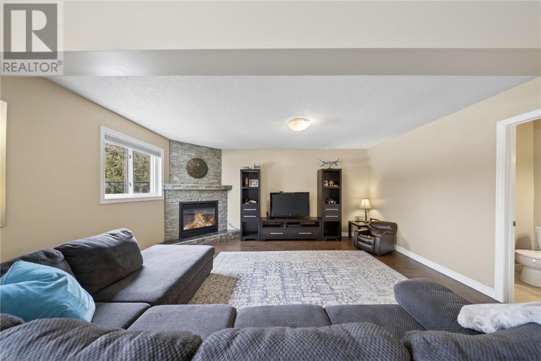 3915 Macmillan Drive, Val Caron, Ontario  P3N 1H9 - Photo 27 - 2127141